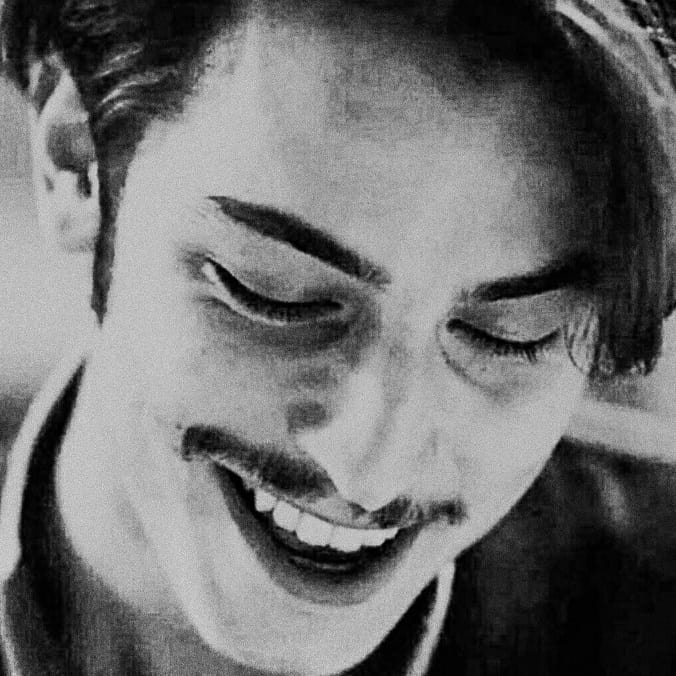 ArtsOfBK's tweet photo. İyi ki doğdun güzel kadın. Harika bir oyuncu ve iyi kalplisin. Seni tanıdığım için çok mutluyum. İyi ki Veronika oldun.
•
... beautiful woman. You're the great actress and have a kind heart. I am so happy to know you. Good thing you're was played Veronika.

[ #vatanimsensin ] https://t.co/1pCA7FBeRS
