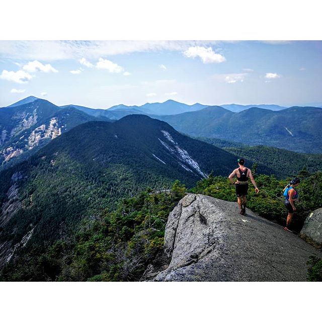 EvHarricana's tweet photo. tomtomduhamel Profiter de la nature entre amis ça ressemble à ça !
.
.
.
#jesuisloup #jesuismanikou #manikou #inmylens #natureinmylens #runtoexplore #adirondacks #borntoexplore #runninglovers #trailrunning #trail #mtlrunner #runningadventure #runningtrip #runhappy #run #trail #r https://t.co/YRT1uVUBGM