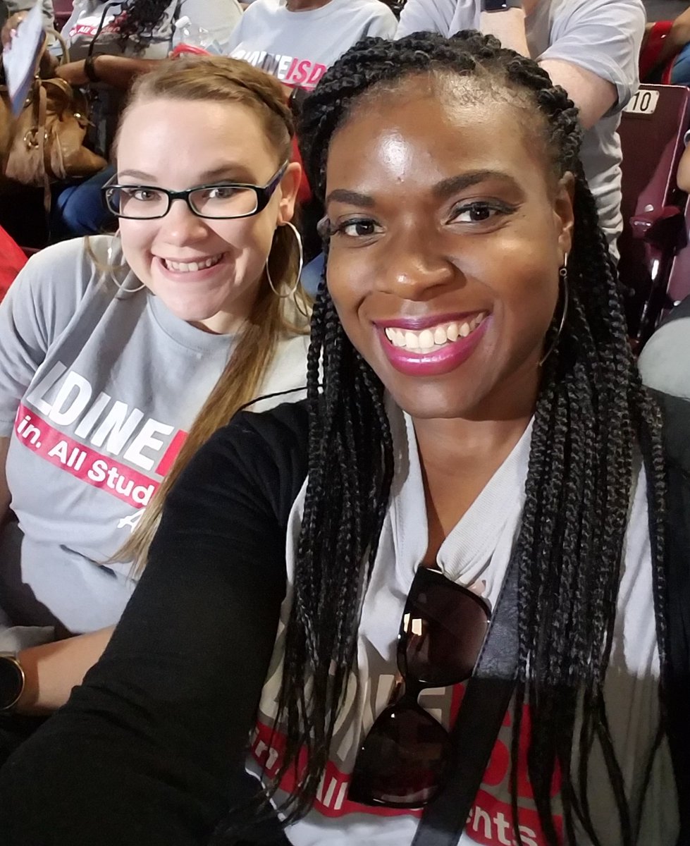 McWisdom4Edu's tweet photo. #elar #ALLin4Aldine #ifwebuildit #convocation18 @JonesToros @SneedReading https://t.co/gDK6ytEBec