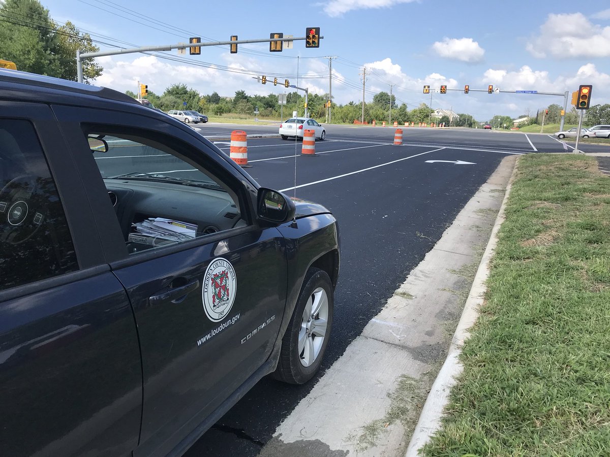 LoudounSheriff's tweet photo. Loudoun County Sheriff Mike Chapman joined members of the #Loudoun County Board of Supervisors, @LoudounCoGovt, @VaDOTNOVA, Fort Myer Construction Corporation and residents in the #Ashburn community for the Waxpool Road widening project ribbon cutting ceremony. https://t.co/nW4Wpcz2hI