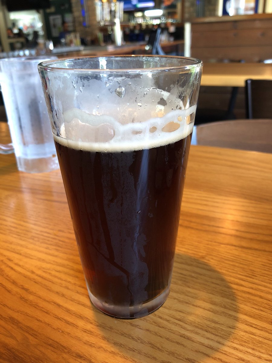 uwleahsara's tweet photo. @SunKingBrewing just landed in Indy. First stop: Wee Mac! I think it’s time to come to Boston. #sunking #weemac https://t.co/1YbLDXfnnD