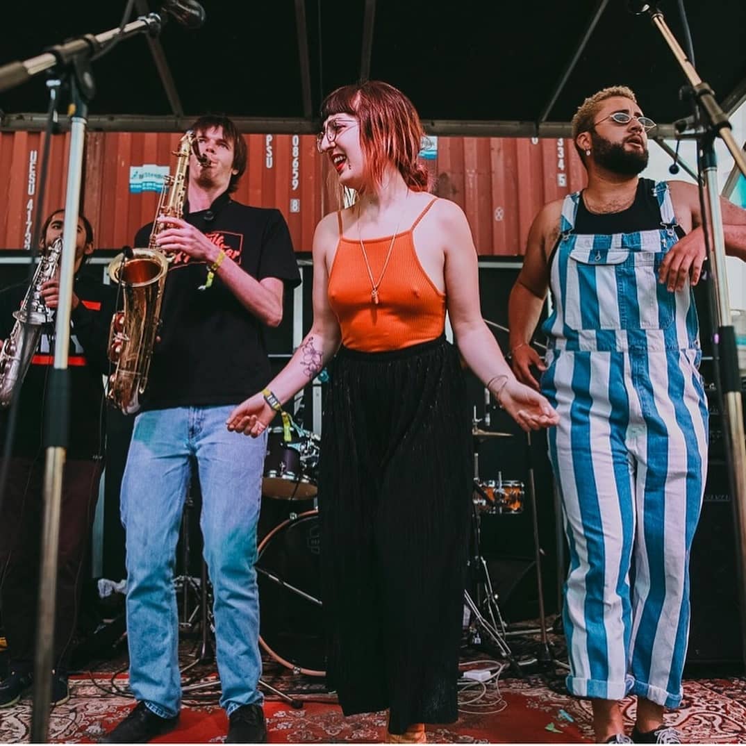 Do250's tweet photo. #tbt to that time @e_sex_p treated us to a groovy set on the Picnic-er Stage at the @backyardwkndr. Missed it? Read the review from @exclaimnews 👇
https://t.co/Y14lqk97KS
#Do250 #Know250
📸 @lindseyblane https://t.co/mRCv8E5NRJ