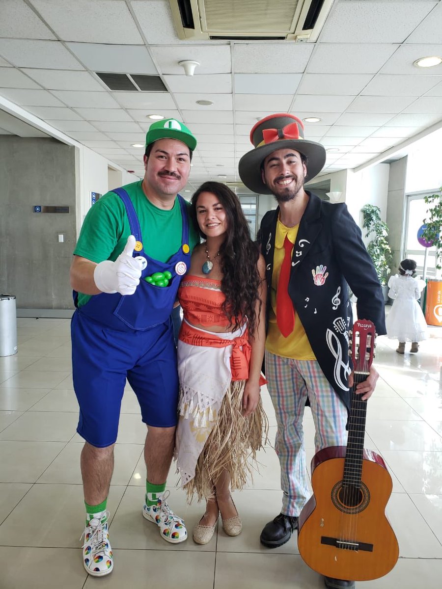 Superrunnerst's tweet image. Muchísimas gracias a Sonrisas de Hospital que hoy una vez más participamos en la celebración del día del Niño en Hospital Clinica Universidad Catolica. Felices de aportar y entregar alegria a quienes lo necesiten. #SonrisasdeHospital #Alegria #TodoporEllos