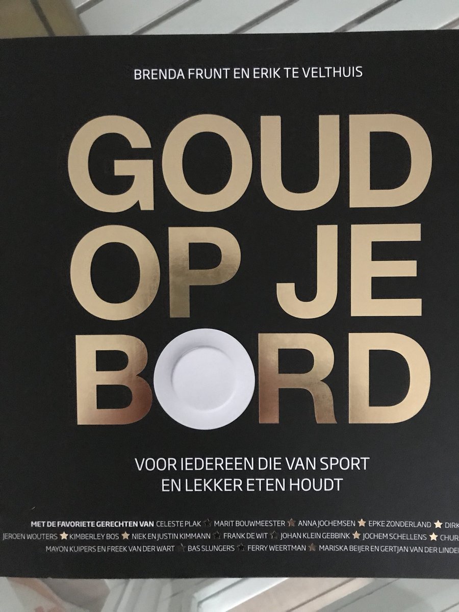 En hij is binnen! Met deze twee toppers <a href="/mariskabeijer/">Mariska Beijer</a> en <a href="/GertjanvdLinden/">Gertjan v.d. Linden</a> en hun favoriete recept van <a href="/erikETEV/">Erik te Velthuis</a> #GoudOpJeBord Erik laat ons elke dag merken dat gezond eten heel lekker kan zijn! #RoadtoHamburg #TeamNL