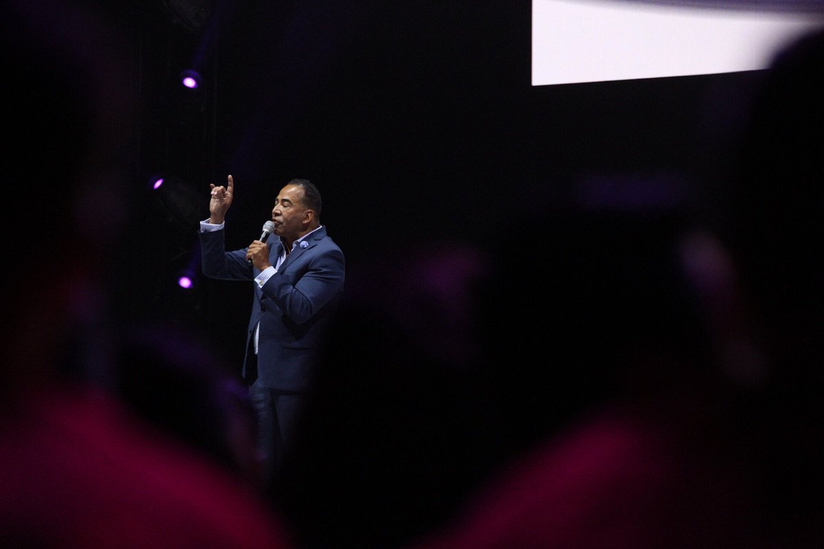 therealwfg's tweet image. "You were born an original. Do not die a copy!" @timstorey, Keynote speaker, #WFGConvention2018. #EvolveWithWFG