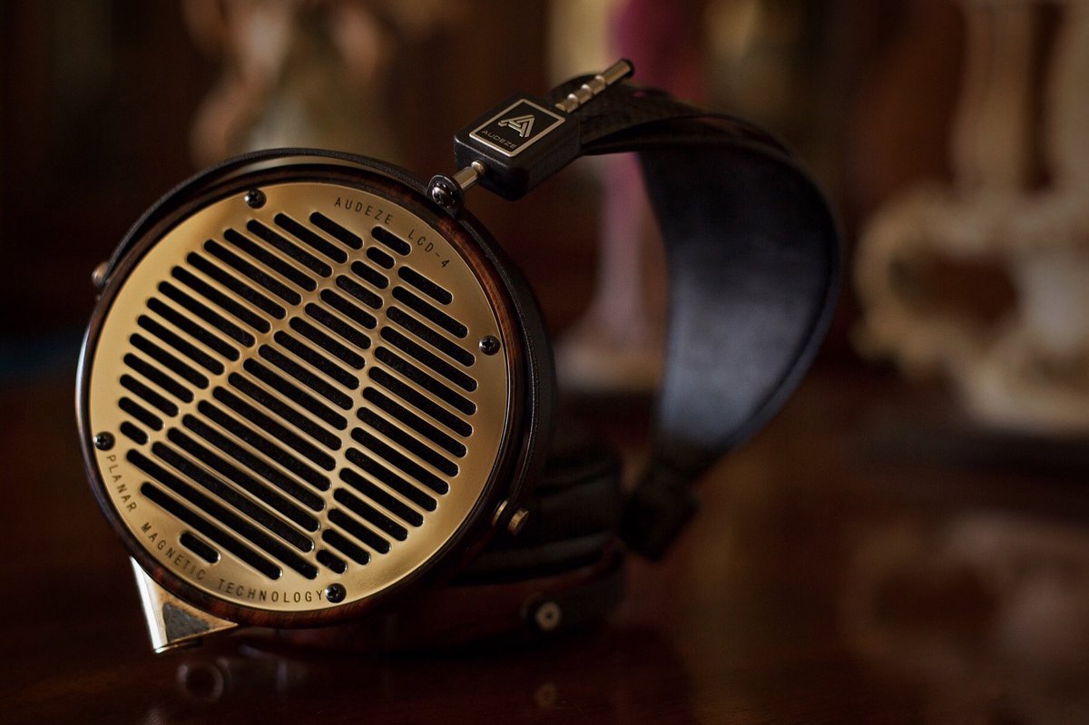 Audeze's tweet image. Illuminating brilliance. #LCD4 🎧