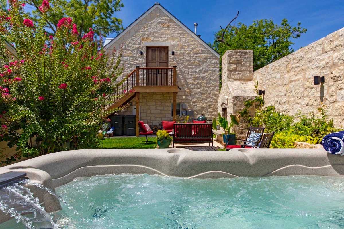 Absolute Charm tweet media