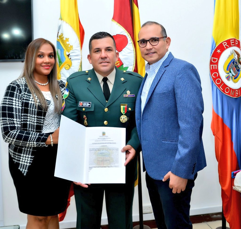 walteradolfor's tweet photo. Gracias #ConcejoIbague en representación del Presidente Concejal William Rosas. Al reconocimiento del trabajo en Equipo #BASPC06 trabajo social en Ibagué #PlanOrus #FeenColombia "Héroes Multimisión" Fe en la Causa https://t.co/GbUJIug7FU
