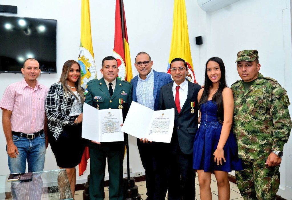 walteradolfor's tweet photo. Gracias #ConcejoIbague en representación del Presidente Concejal William Rosas. Al reconocimiento del trabajo en Equipo #BASPC06 trabajo social en Ibagué #PlanOrus #FeenColombia "Héroes Multimisión" Fe en la Causa https://t.co/GbUJIug7FU