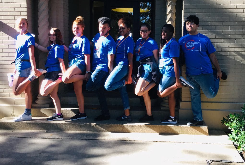 _almamora_'s tweet photo. #maventure #mavup 🧡💙 https://t.co/XFEsbUgISb