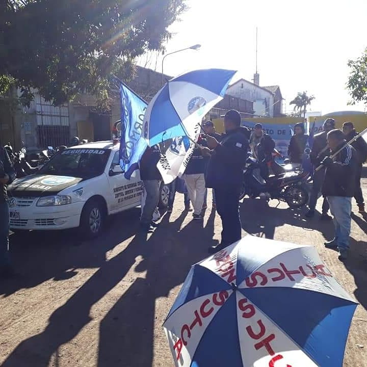 Chris_Lopez_Ok's tweet photo. #Sutca #Formosa continúa la lucha en la provincia contra #Unitam y #cooperativa #lynce #seguridad quieren despedir y precarizar a los trabajadores, no lo vamos a permitir, @cgt_camioneros,@hugoamoyano @caesbainfo,@AlamedaCABA @gustavoveraok,@LatinRisk @ok_moyano,@PrensaSutcaCGT https://t.co/Ddn1qfckmr