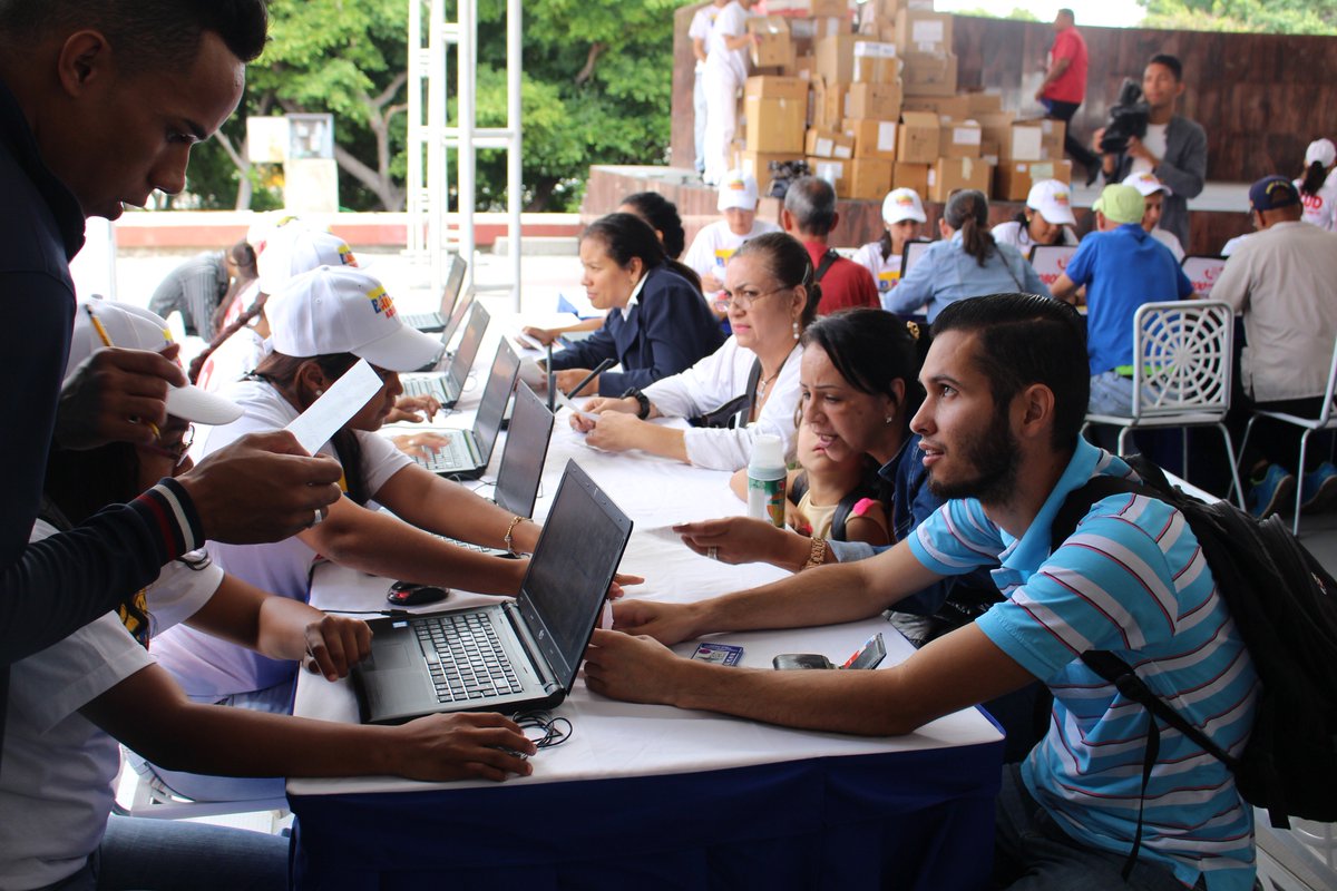 Chequeos médicos, <a href="/SalaSaludYa/">0800SaludYa</a>, Oftalmología, vacunación, entrega de medicamentos y más en la Jornada Médico Asistencial dirigida a los trabajadores del <a href="/DPresidencia/">Despacho Presidencia</a> 
<a href="/sramirez_fp/">Soraida Ramirez</a> <a href="/MPPSalud/">MPPS</a> <a href="/gladysrequena/">Gladys Requena</a>