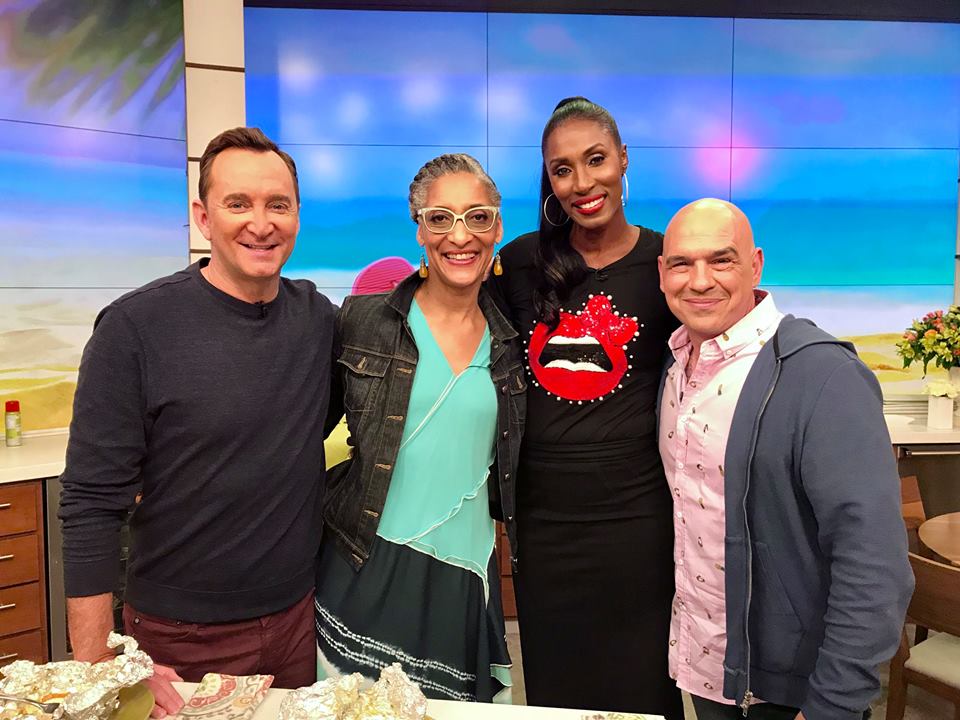 Michael Symon has a 5-in-5 the whole family will love, Clinton is showing you some DIY solutions for summer entertaining, and Carla is cooking with the incredible @LisaLeslie on today's throwback episode of #TheChew! 🏀