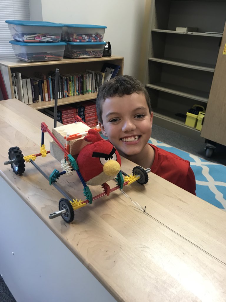 AmeliaGouillon's tweet photo. Building “lunar vehicles” to meet design specifications! 👍🏼 https://t.co/nPO8HjedcV