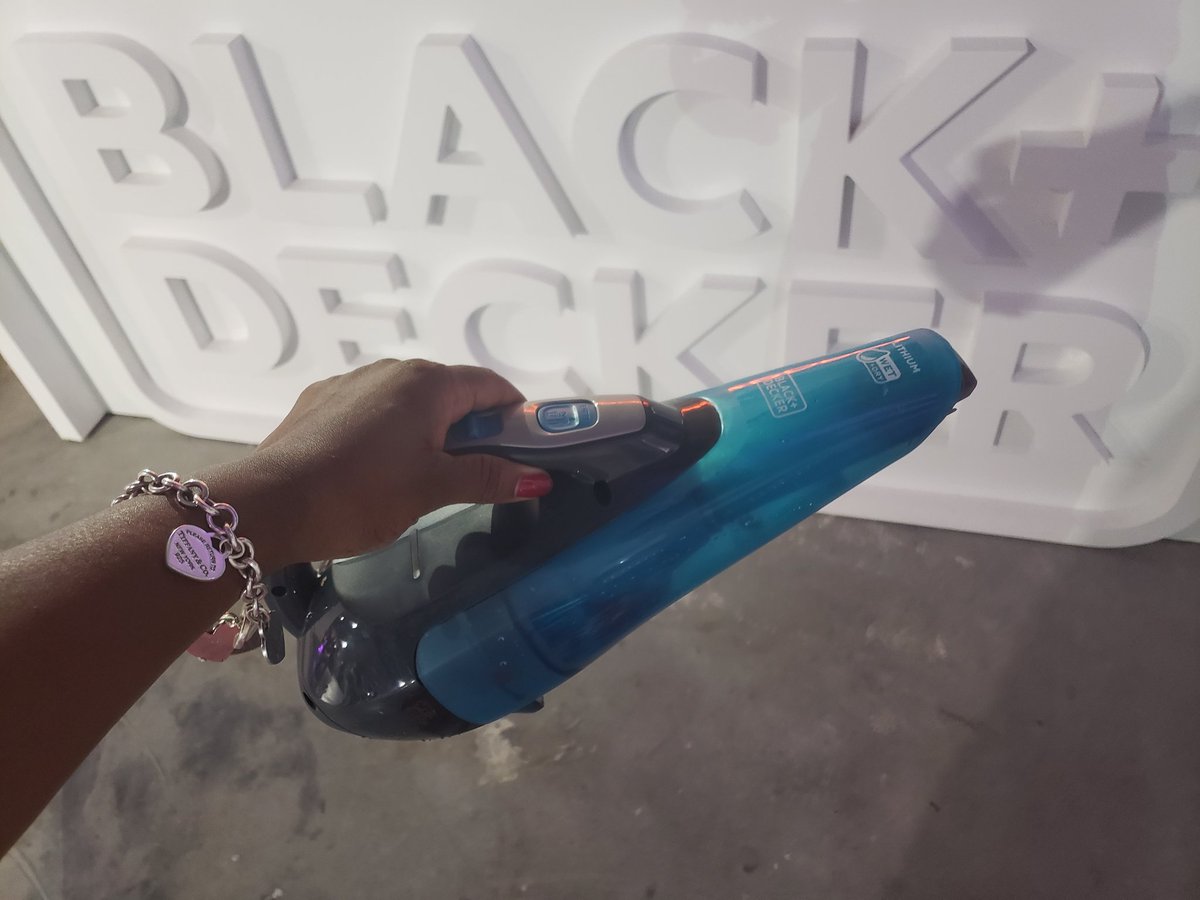 thirtymommy's tweet image. The @BLACKANDDECKER wet/dry vac is definitely in my house! #BDGiveaway #BDPopUp #Blogher18