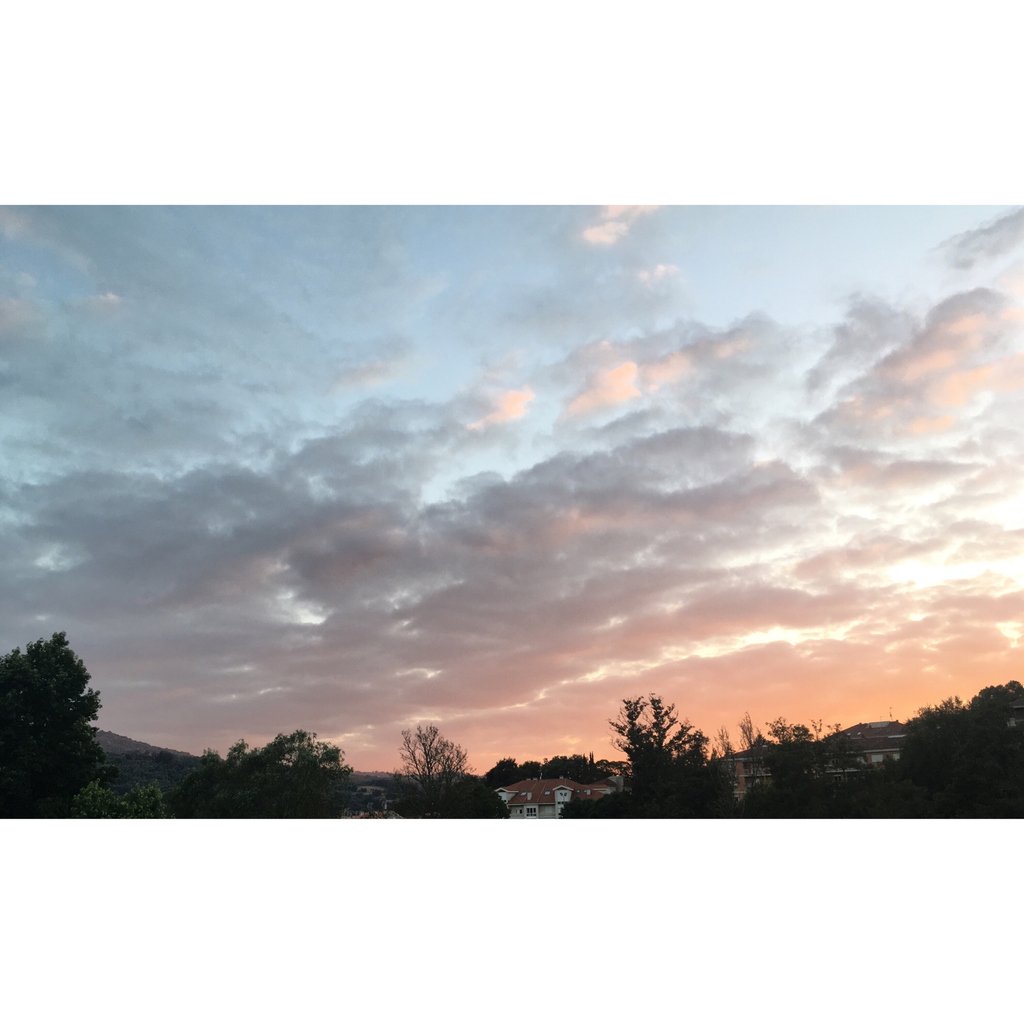 thecosmethics's tweet photo. A l l a r i z S u n s e t
(Allariz no necesita filtros)
#thecosmethics #naturalsmartbeauty #truenatural #healhtybeauty #naturalsmartbeauty #allariz #galicia https://t.co/V6rpmvNOEA
