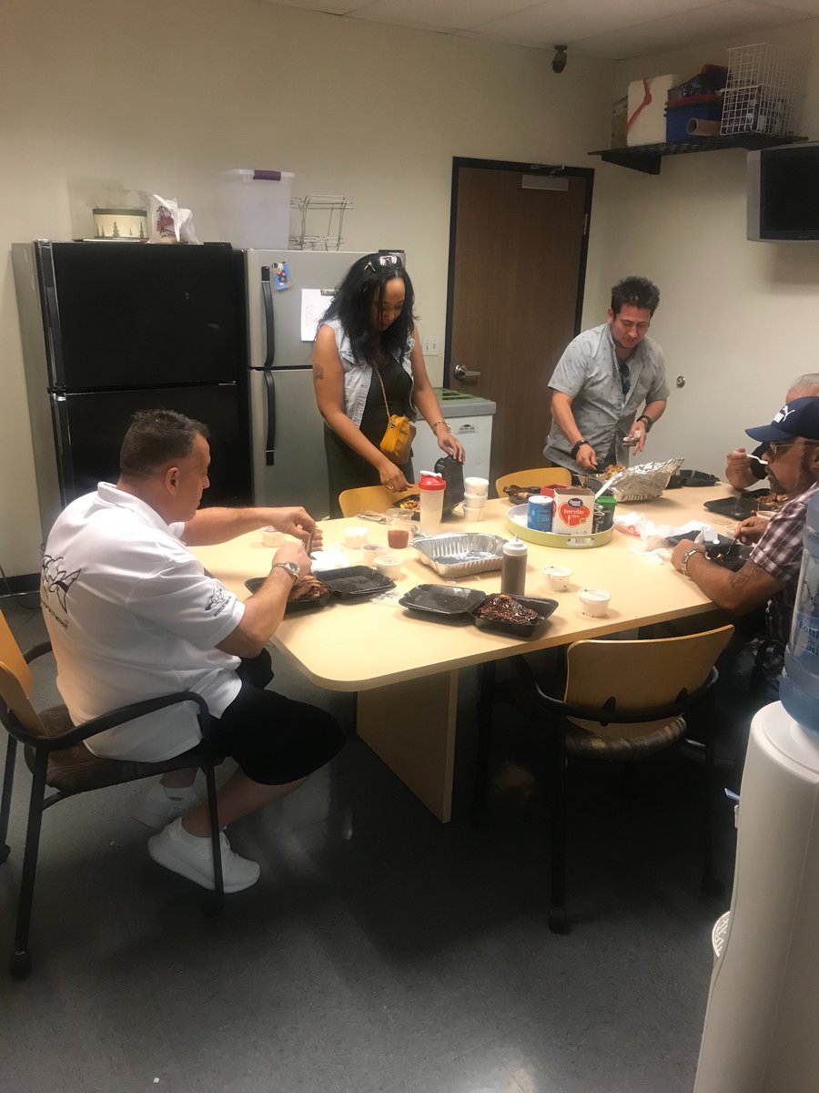 Acrylic Tank Manufacturing tweet media