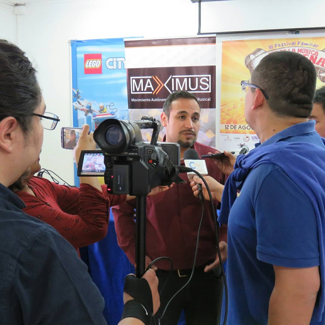 willay_comunica's tweet photo. Conferencia de prensa Día de la Música Calameña. Gestión de prensa para @MaximusCalama. Evento se realizará el domingo 12 de agosto, desde las 11hrs en Parque El Loa.
#Calama #DíadeLaMúsicaCalameña https://t.co/S6hkqNMdP1