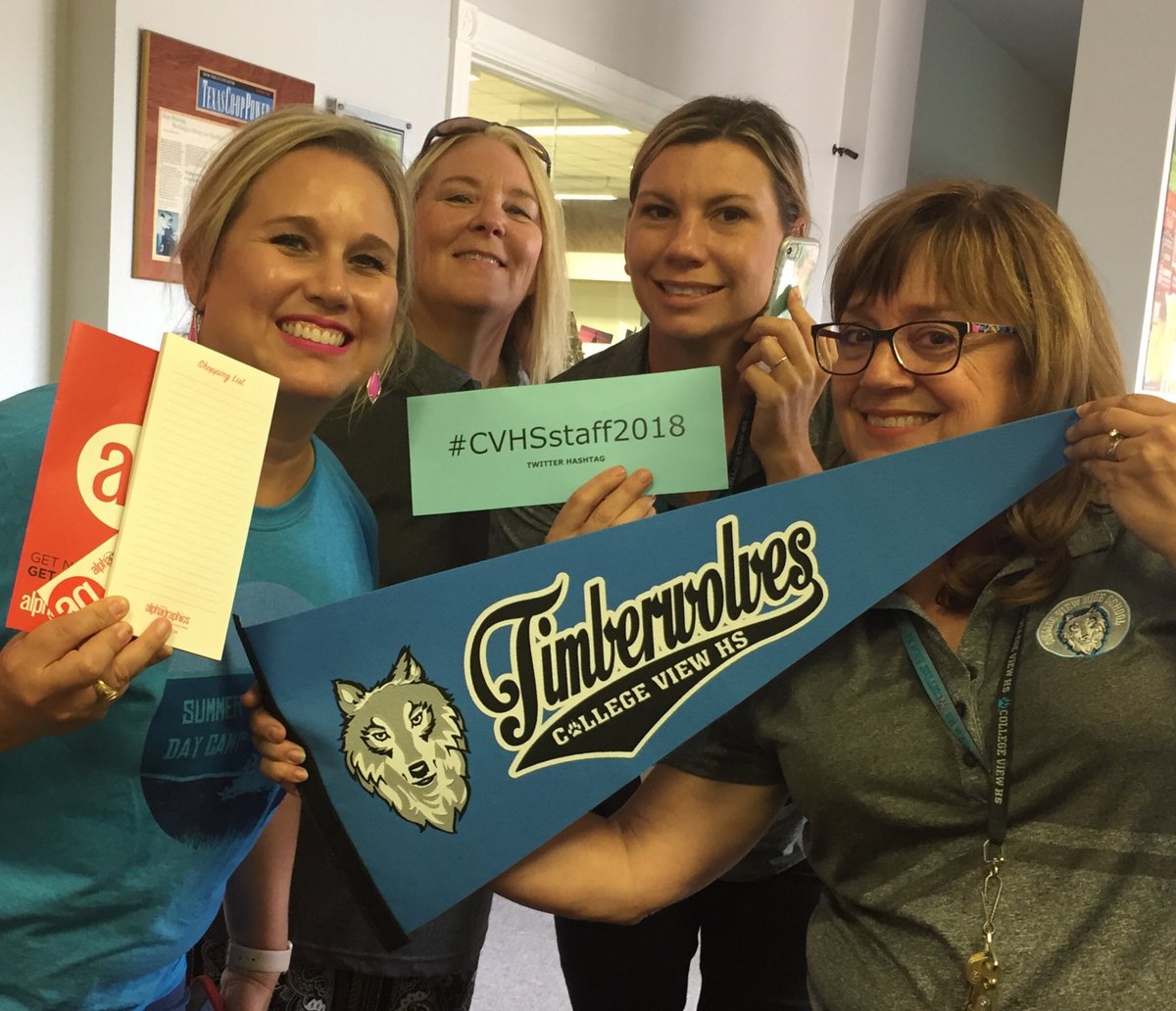 Reveille514's tweet photo. Alphagraphics business card and artifacts!
Group 2
#CollegeStationHS3
#CVHSstaff2018 https://t.co/MJraysVQ6Y