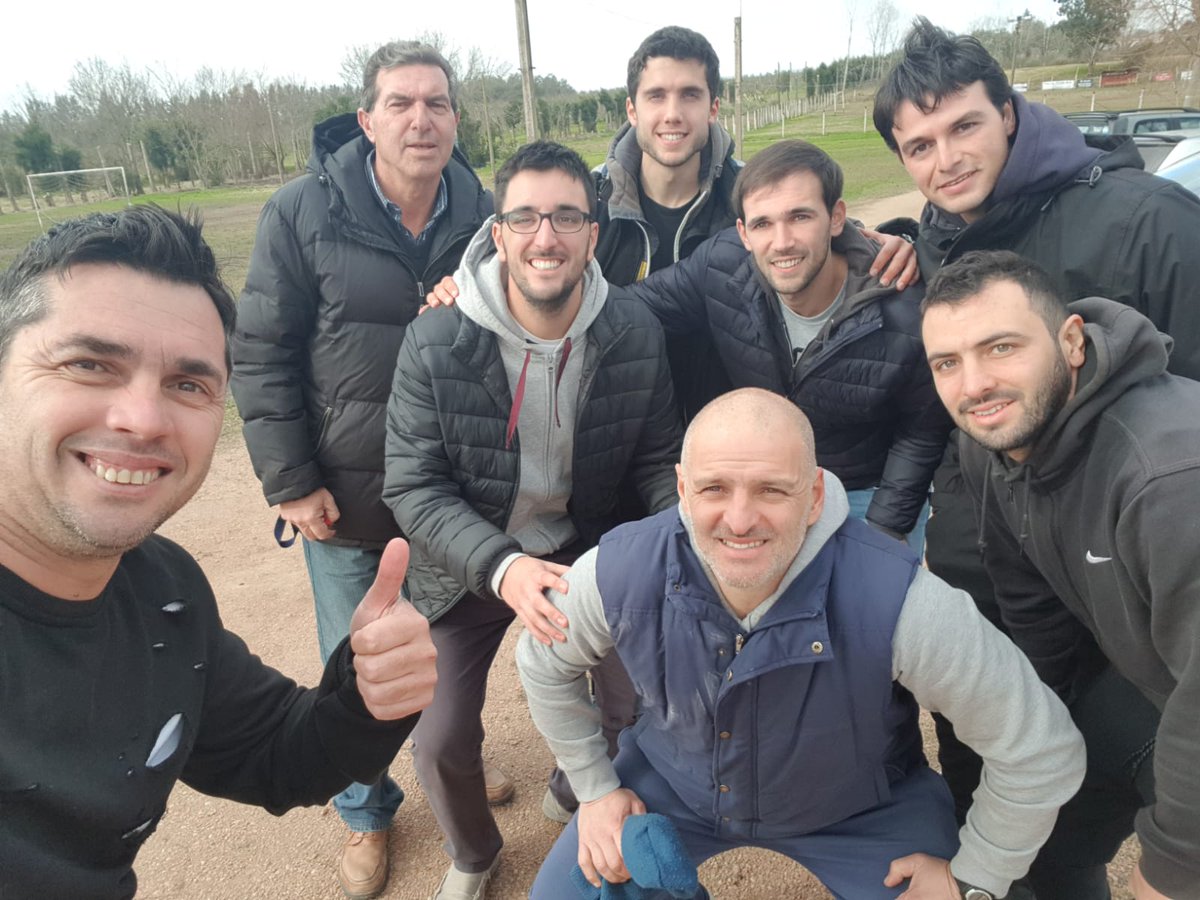 Homenaje a Juanico el proximo sabado en nuestro programa , grabamos una linda charla con parte de la barra. Hora 12:00 en Sport 890.