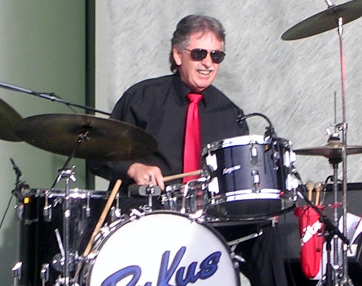 Having trouble with your bass drum foot control and technique? Here are some practical drum tips and exercises that will help you out. Find out more barrycasson.com/its-only-5-min…

#drummers #drumming #lessons #drumboy #yyj #victoriabc #vancouverisland #bc #music