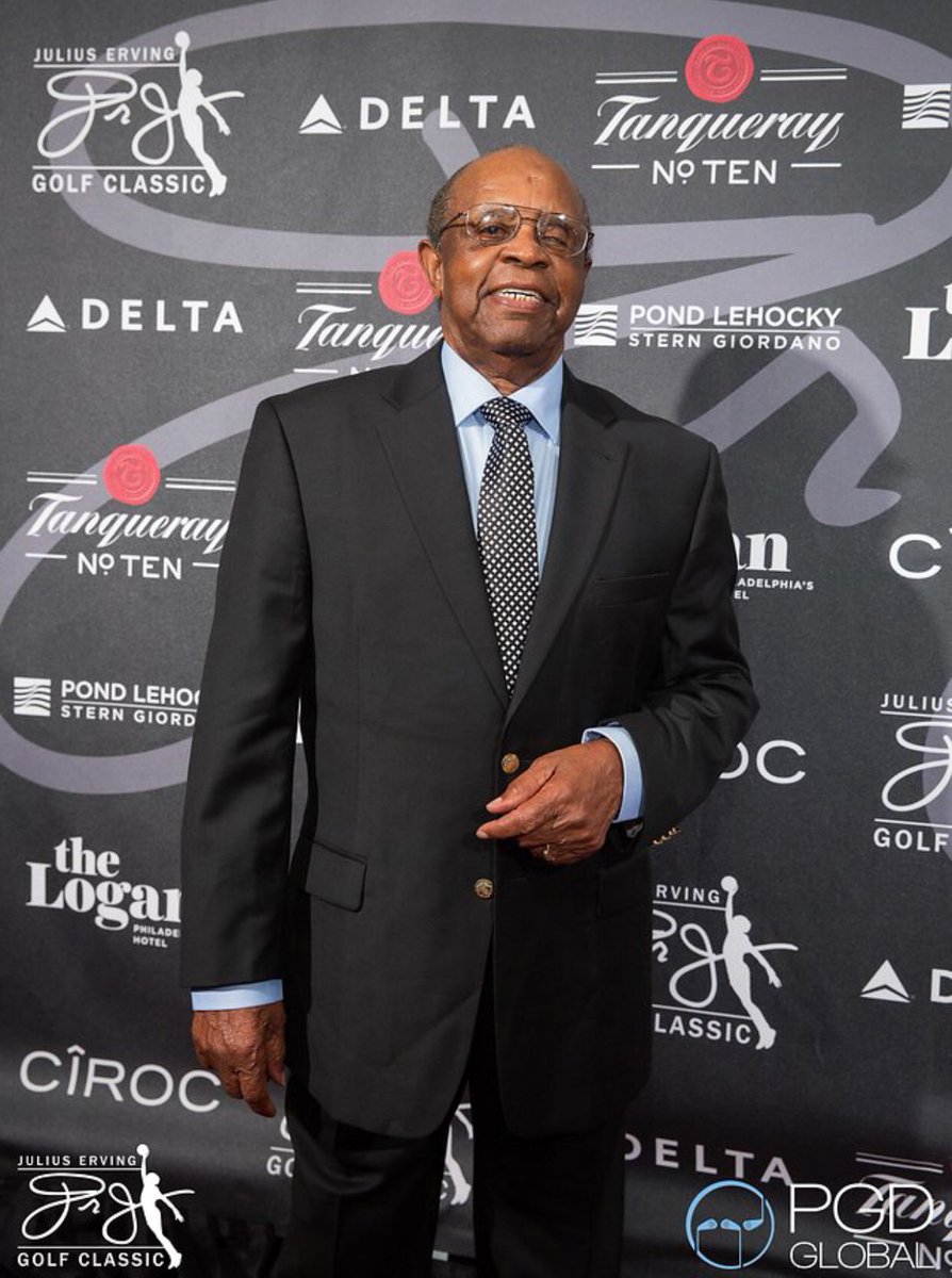 ErvingClassic's tweet photo. #TBT: You know the #ErvingClassic is #Legendary when Mr. Lee Elder walks down the #JEGC Red Carpet #ErvingBall. ⛳️
#GolfLegend @pgatour @JuliusErving https://t.co/6ofwylBGbU