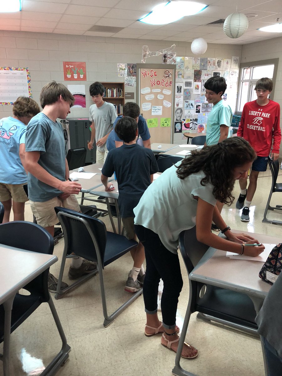 mrsleighmathews's tweet image. First day of school and we got up and moving around the room! #BacktoSchool18 🍎📚👩🏻‍🏫#gettingtoknoweachother