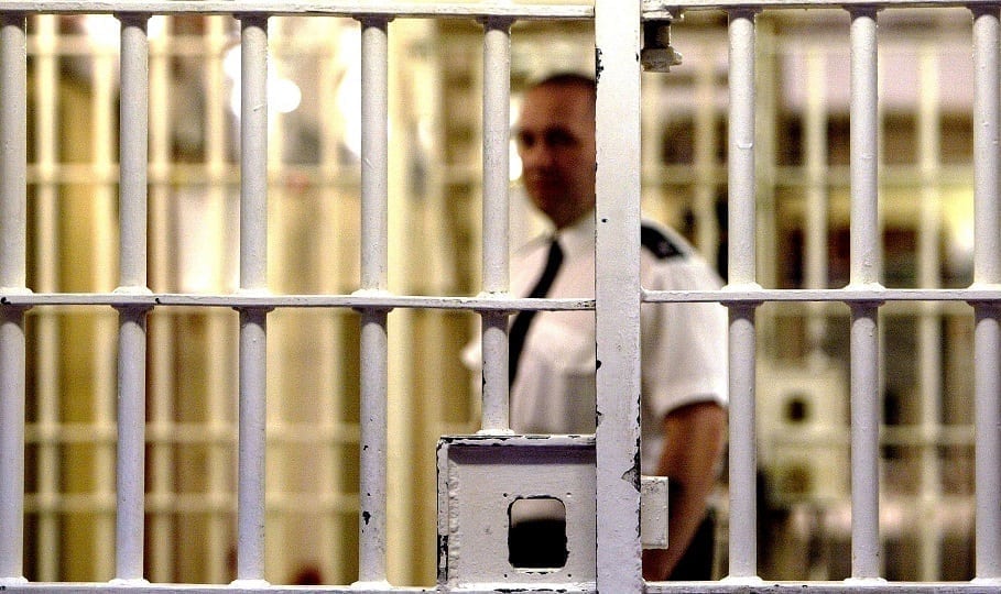 ebook Muslims in Prison: Challenge and Change in Britain and France (Migration, Minorities and Citizenship) 2006 ebook Muslims in Prison: Challenge and Change in Britain and France