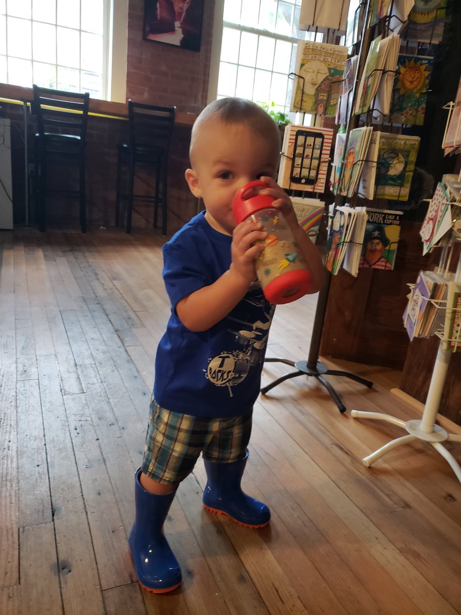 Factory_No2's tweet image. This is how we get Isaac to eat more #veggies! Have picky eaters? Try a #smoothie. This one has strawberries, spinach, kale, chia seeds, yogurt, peanut butter, pecans and almond milk! He loved it!