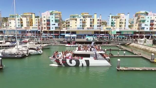 stereoprod's tweet photo. We're back on the boat August 18th, The annual Stereo Boat & Beach Party In Algarve is waiting for YOU. #stereoproductions #beachparty #boatparty #chusandceballos #algarve #housemusicalldaylong #algarexperience https://t.co/VuJDHht05k https://t.co/OeL91i5EYQ