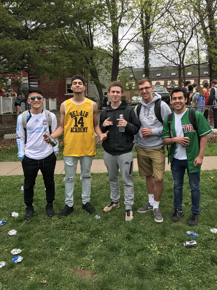 calebmartinez0's tweet photo. A big HBD to my guy @Ryanturtzo13😵🔥😎 Only 1 more year 👀 #returnofthebob https://t.co/NcfAcOQghX