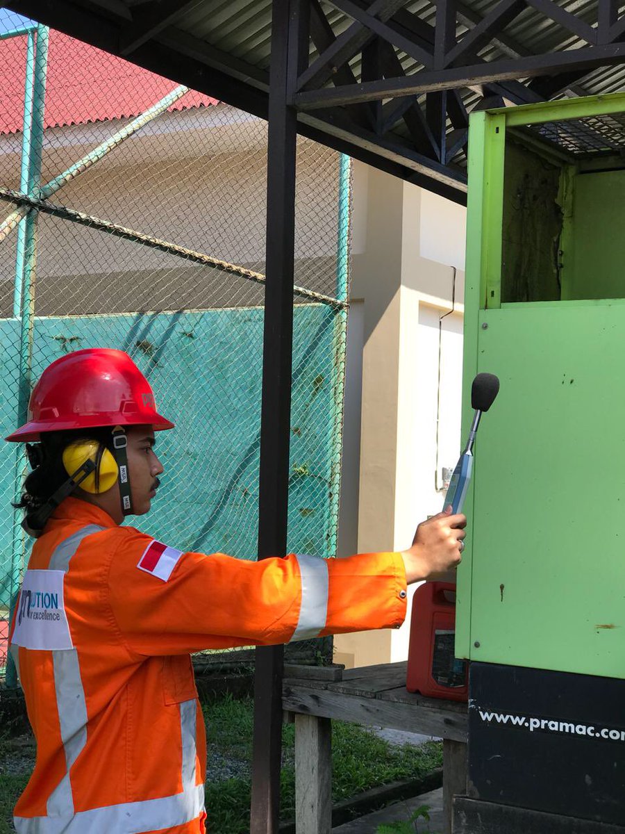pjk3pgas_sol's tweet photo. Balikpapan, 8 - 10 Agustus 2018 : Pengukuran kualitas udara ambien di PT PLN (Persero) Kalimantan Timur oleh tim sampling PJK3 PGAS Solution @pgas_solution #PJK3 #RiksaUji #Lingker #K3 #Ergonomi #PGAS #Solutionation #JasaK3 #UdaraAmbien @Gas_Negara https://t.co/rLpB7lWL5u