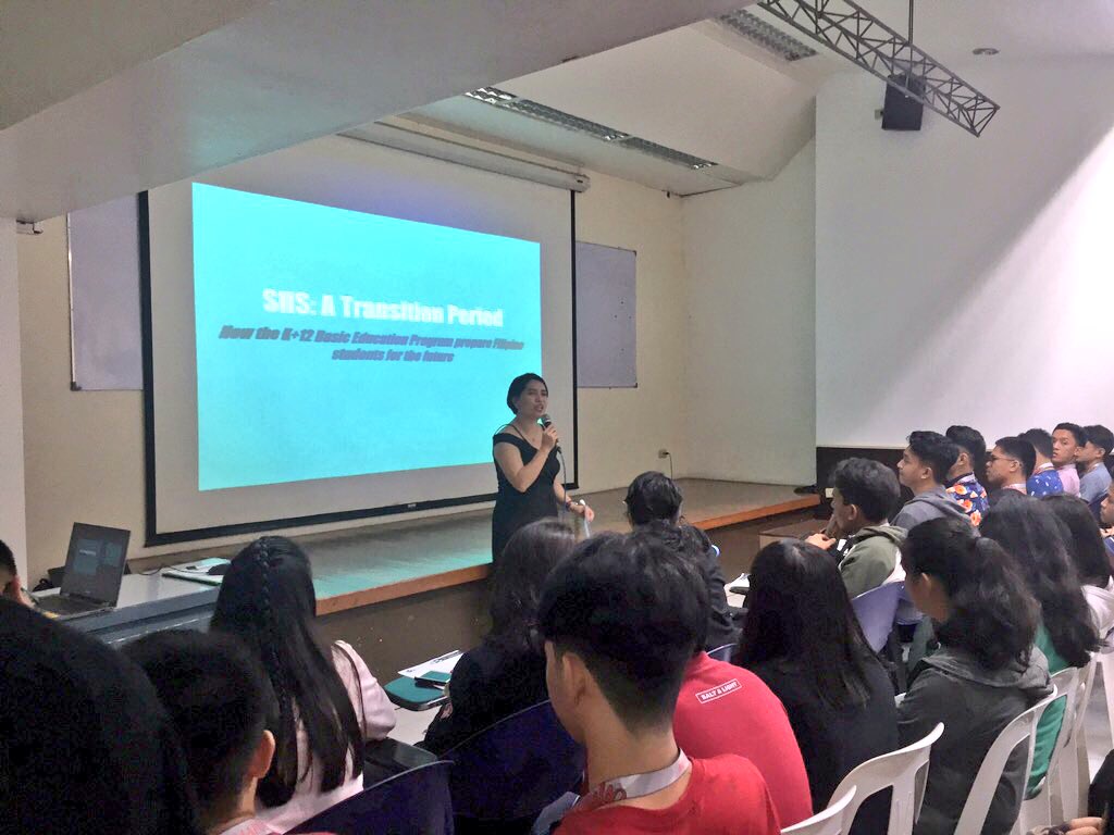 MapuaSHSSC's tweet photo. 📌 FIT FOR THE FUTURE

It is indeed hard to be fit for the future, however the knowledge you have at the present is your edge to gain. 

Ms. Kris Crismundo has enlightened SHS Mapúans about how to be FIT FOR THE FUTURE!

#ClubRecWeek2018
#MapúaSHS1819
#FirstDayHigh2018 https://t.co/mCXE6Lwew5