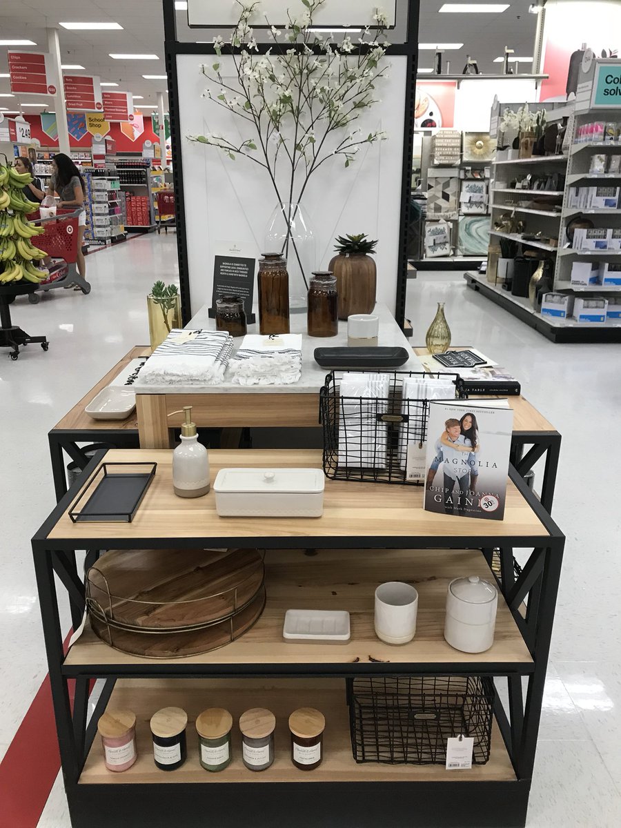 StefTargetVM's tweet image. My Hearth &amp;amp; Hand focal. Introducing the new bath line. Sooo cute. #hearthandhand #chipandjoannagaines #targetvm #vm #targetstyle #target #magnolia #magnoliatable