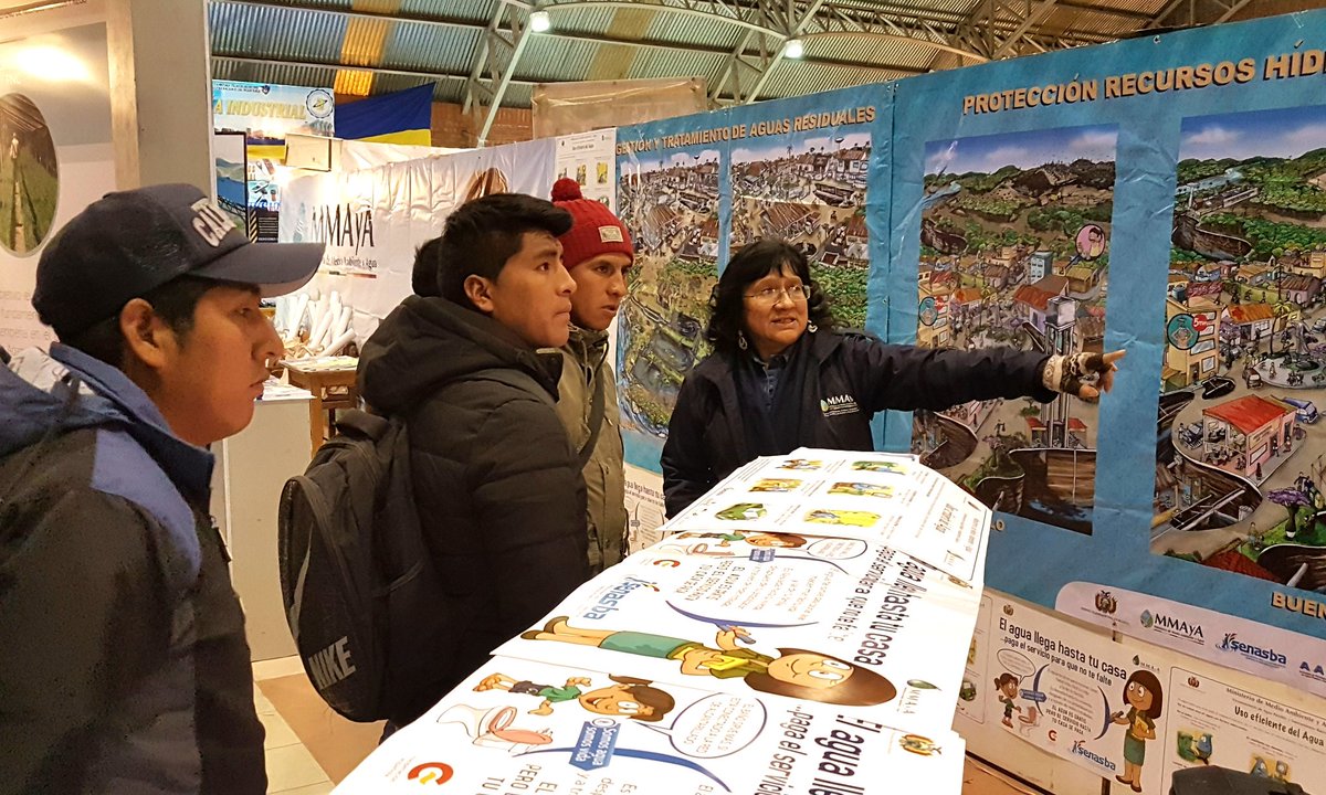 AmbienteyAgua's tweet photo. #FIMEM 2018 | Arranca la Feria Internacional de Minería y Medio Ambiente en la ciudad de #Oruro donde el MMAyA participa con un stand con temáticas sobre recursos hídricos, cuencas, medio ambiente y el uso eficiente del agua
@CuidemosAguaBo
#CuidemosElMedioAmbiente https://t.co/puyAkkbXnH