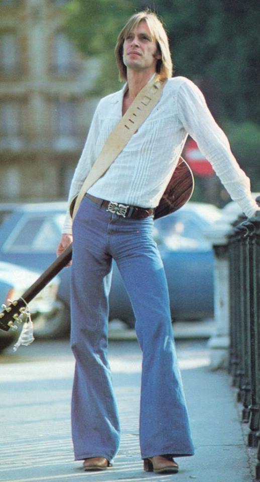 Happy Birthday to Keith Carradine who turns 69 today! Pictured here looking cool in the 1970s 