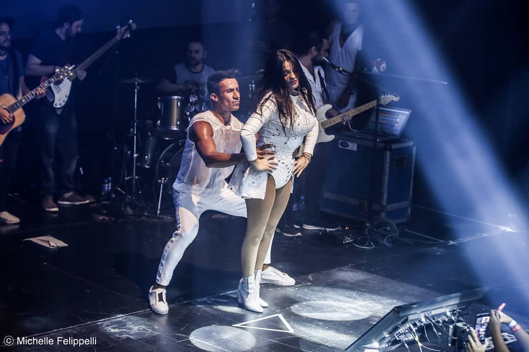 jakpsilva29's tweet photo. 📸 Michelle Felippelli @mihfelippelli
https://t.co/aQlU2RxrqC
#LiveTourRio 🇧🇷 @MaiteOficial
#KCAMexico #MaitePerroni #ActrizFavorita https://t.co/dmJ81Ov2XG