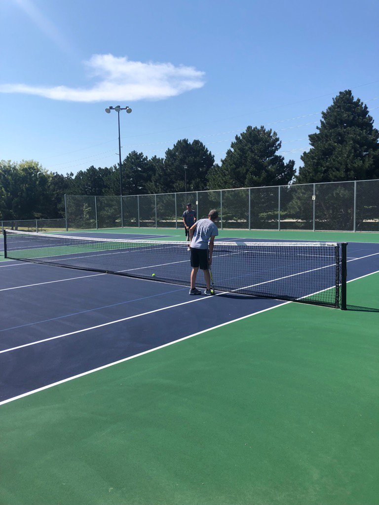 Warm day on the courts for practice today #lotsofwater #holdregedusters