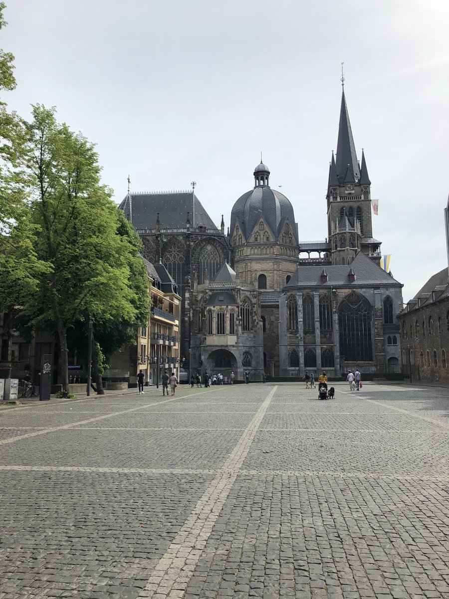 alyx333's tweet photo. Some of my favorite views from the summer💕

🇩🇪🇫🇷🇪🇸🇮🇹 https://t.co/ooQmSeFyyK