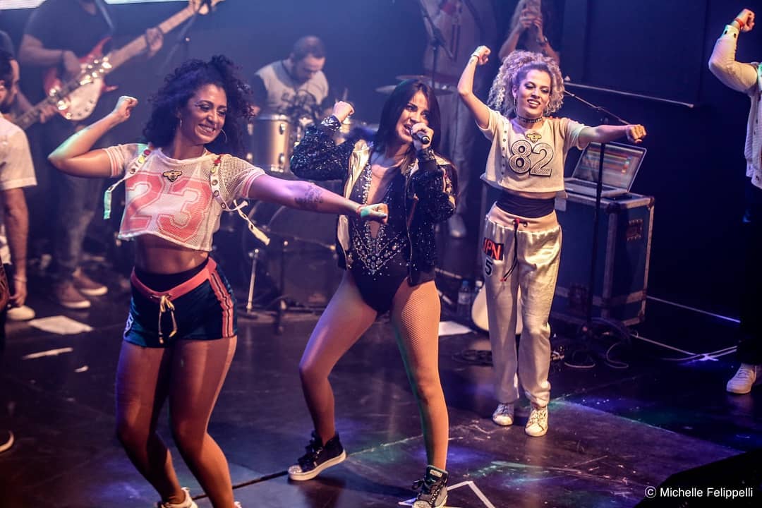jakpsilva29's tweet photo. 📸 Michelle Felippelli @mihfelippelli
https://t.co/aQlU2RxrqC
#LiveTourRio 🇧🇷 @MaiteOficial
#KCAMexico #MaitePerroni #ActrizFavorita https://t.co/JxmZaU2Uwj
