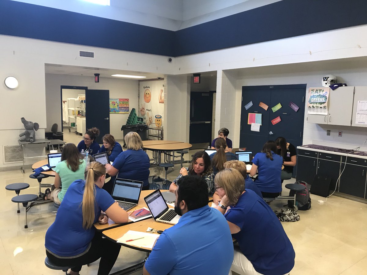 dwholleyjr's tweet photo. West Lawn is back to learning and preparing to #begrand for our students. #WLBeYOUnique https://t.co/RfT9egcP66