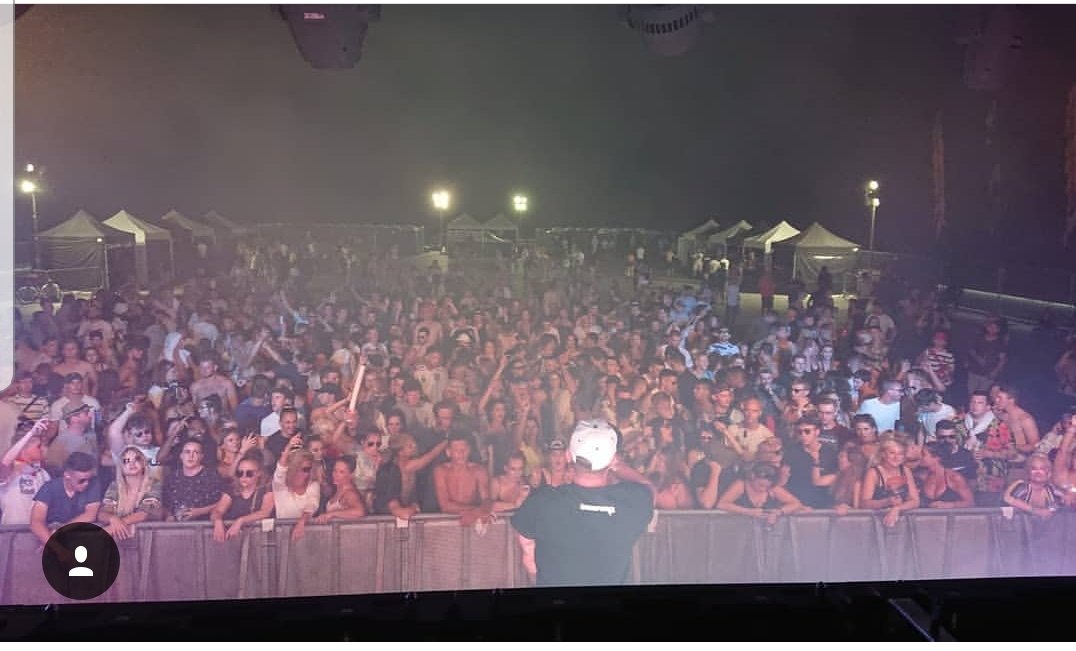 team_soundproof's tweet photo. @SuperTmcDnB #teamsoundproof #djflex #mcsupert #djswifty #hastings #drumandbass #jungle #dnb #welovedrumandbass #ravers  #music #bass #life   #mix #party #ravers4life #sound #lovemusic #dnbfamily #dnb4life #dnbmusic #dnbhastings https://t.co/m8e0sCRyqH