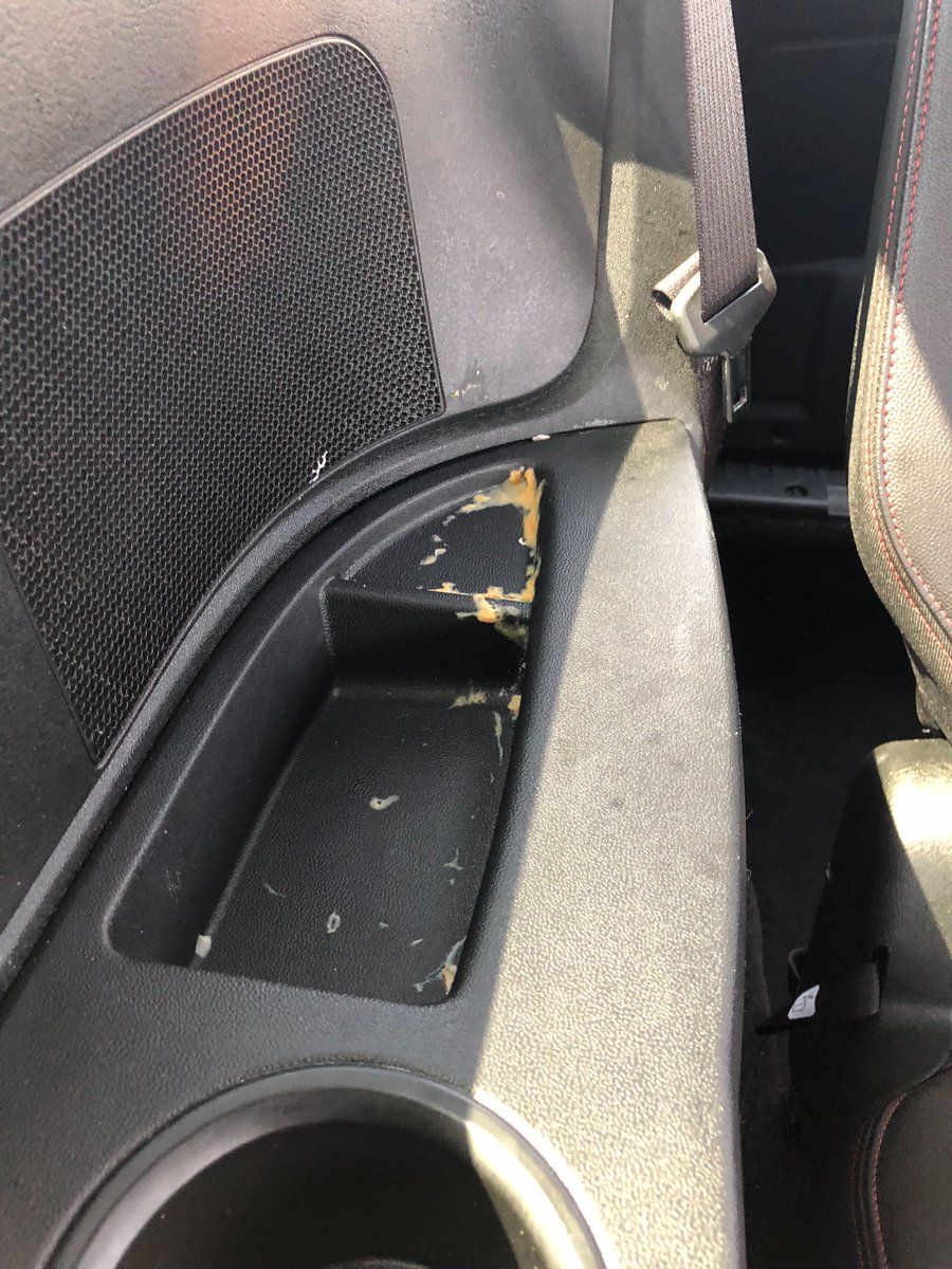 TRAChoreo's tweet photo. @Hertz my rental car is FILTHY inside and your call center is down. Never again. https://t.co/pP6kktAgqD