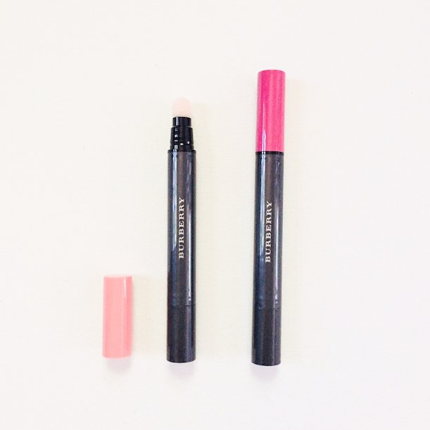 davelackie's tweet image. Today's luxe beauty giveaway is Burberry Beauty Lip Velvet Crush in Sugar Pink and Rosy Mauve (at Hudson's Bay) To enter, follow @davelackie &amp;amp; RT