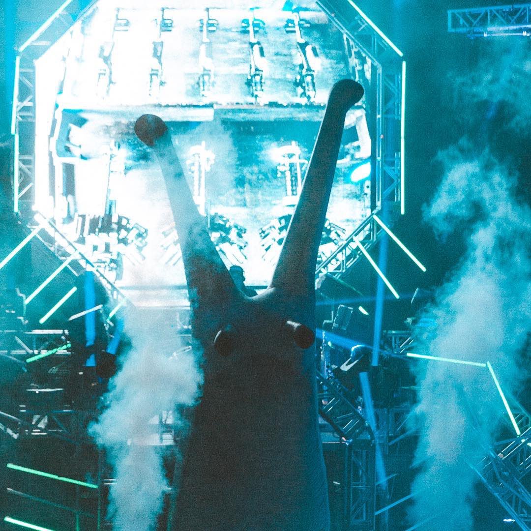 GlobalDubOR's tweet image. That look you give when you’re about to destroy a sea of people.. it’s coming! 🐌 #TheShell