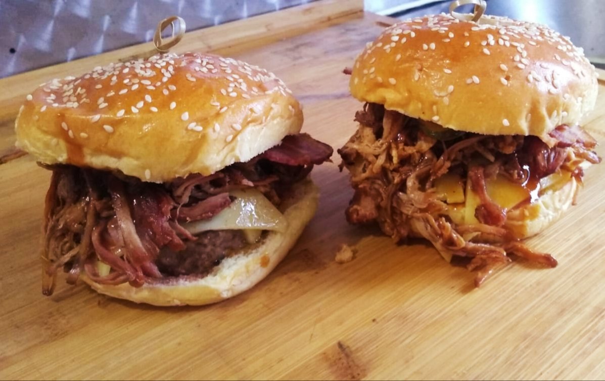 Jack's Smoke Shack will bring back our Chefs special...Big Pig Burgers soon! #pulledpork #brisket #bigpigburgers #jackssmokeshack #chefBen #bbq #cheese #burgers #pig #pork #buns #macncheese #fillmytummy #smoked #bbqsmoker