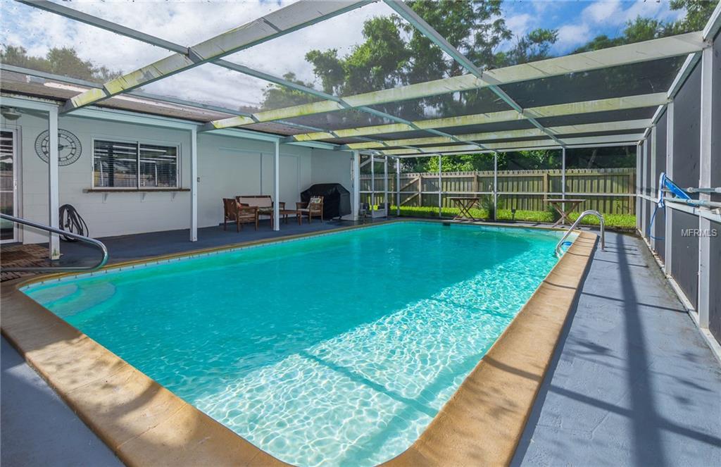 MyMetroCity's tweet image. 6/5 #AltamonteSprings #poolhomeforsale! Conveniently located within minutes of I-4 &amp;amp; #AltamonteMall! 
Listed at $399K.
Get more info: goo.gl/zfp6YT
#altamontespringsrealestate #altamontespringshomes #highridgealtamonte #realestateagents #listingagents