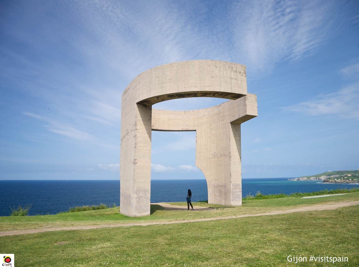 EspanaEnLatam's tweet photo. #Gijón continúa celebrando su #SemanaGrande con grandes actividades y espectáculos para tod@s.
https://t.co/XWqvamOB48
#Porgramación vía @lanuevaespana 
@GijonTurismo @gijon @TurismoAsturias 
#XixónVaConmigo #Semanona #GijónStaysWithYou #Asturias #Xixón #SpainTraditions https://t.co/zOPAqKaCJa