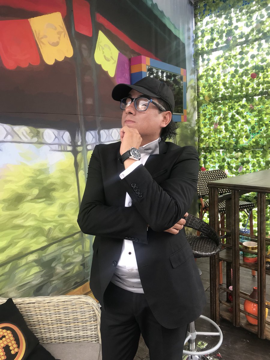 paseleyoinvito's tweet photo. Nos visita el mejor imitador de Adal Ramones “Mario Vargas” en #PáseleYoInvito https://t.co/MBIPEPoAcT