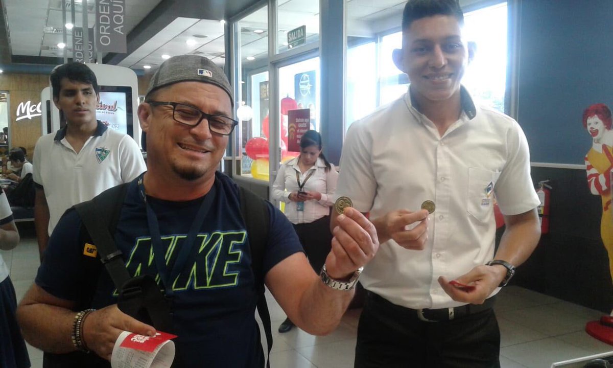 McElSalvador's tweet image. #BigMac50 ellos ya tienen su MacMoneda ¿y tú?